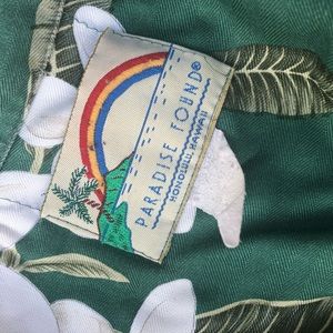 Paradise Found button down Hawaiian shirt